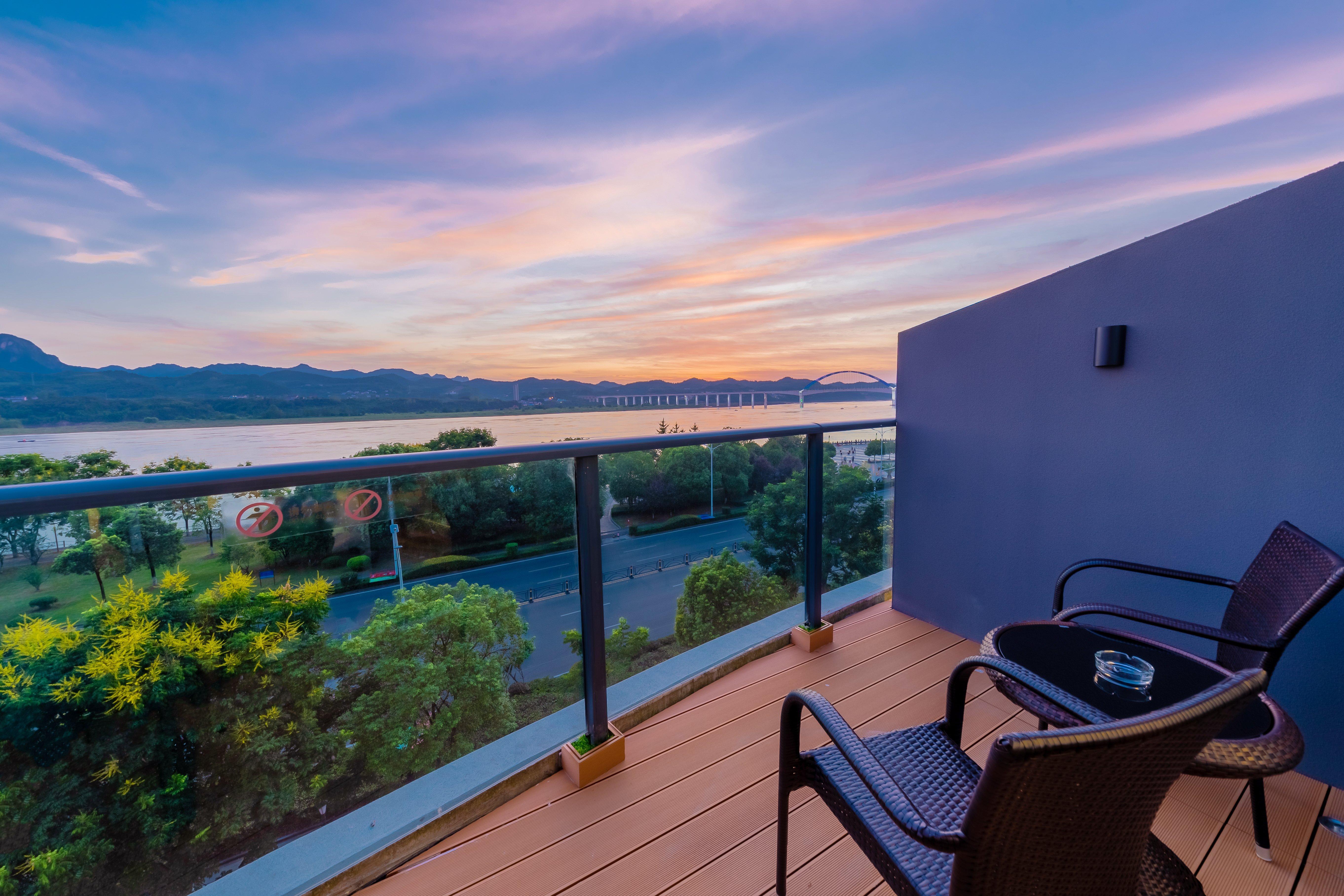 Holiday Inn Express Yichang Riverside By Ihg Eksteriør bilde