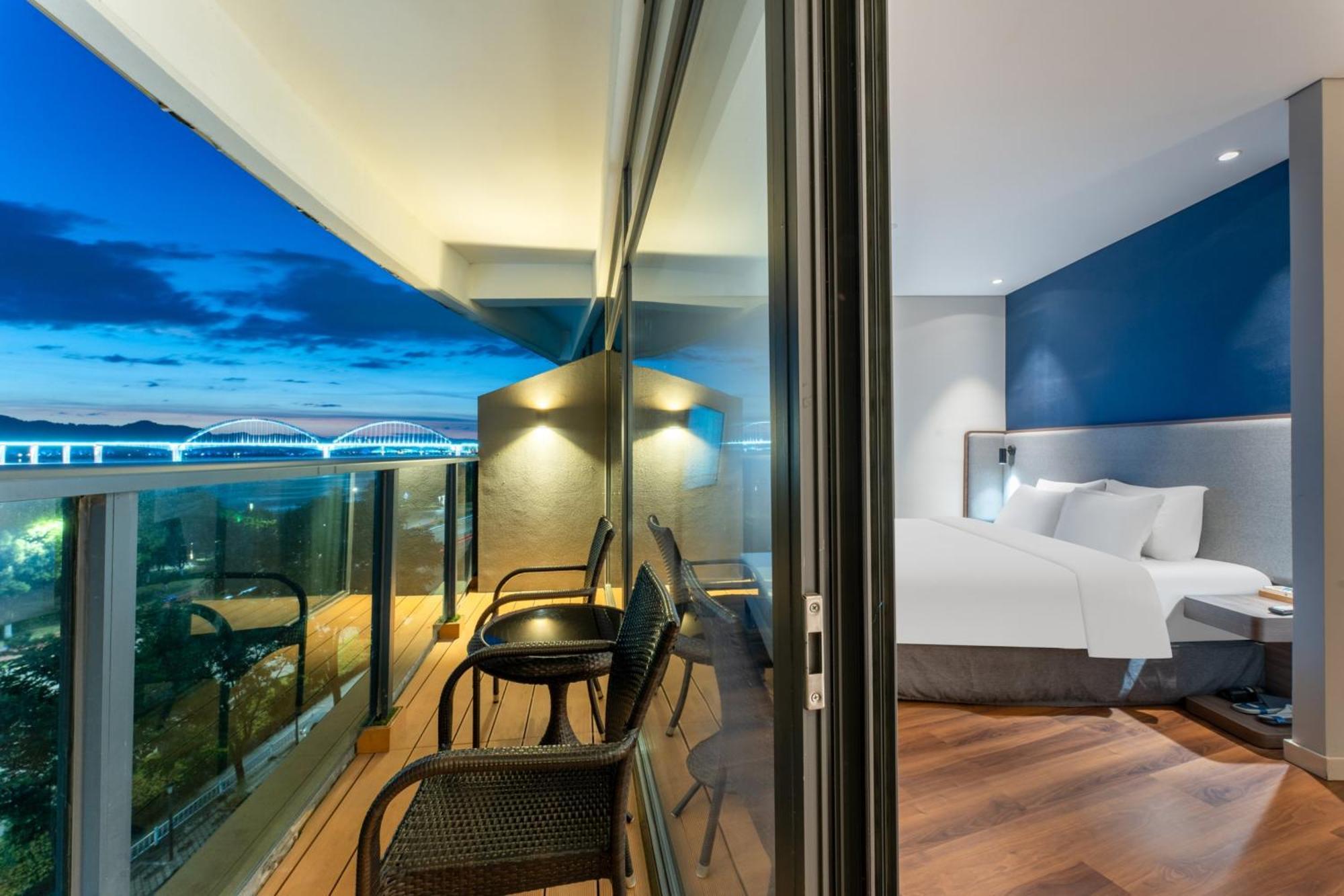 Holiday Inn Express Yichang Riverside By Ihg Eksteriør bilde
