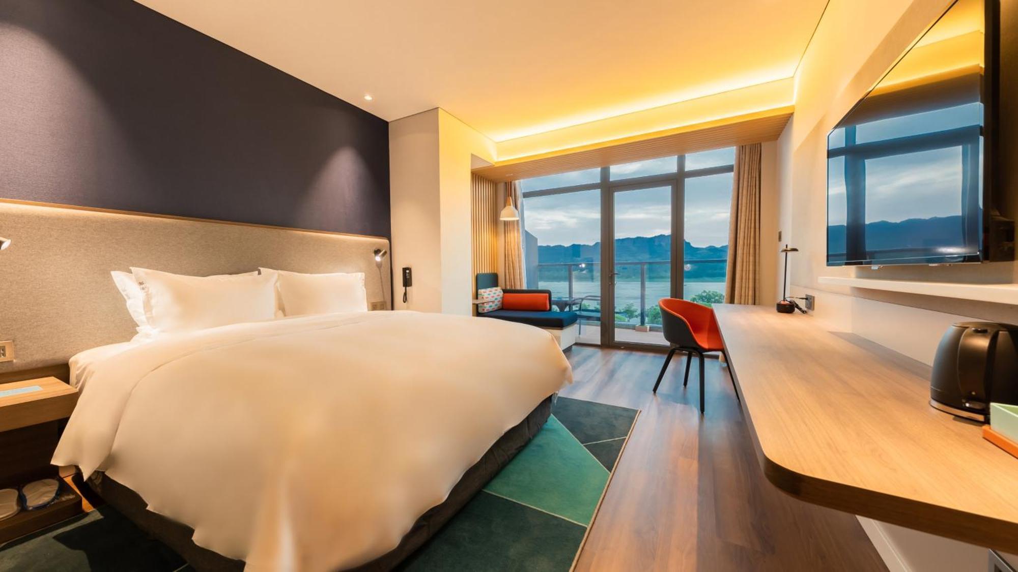 Holiday Inn Express Yichang Riverside By Ihg Eksteriør bilde